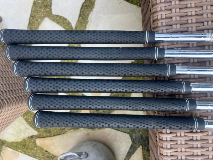 Série Taylormade P790 modèle 2021 (5/P) acier regular