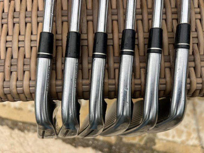 Série Taylormade P790 (5/P) acier regular