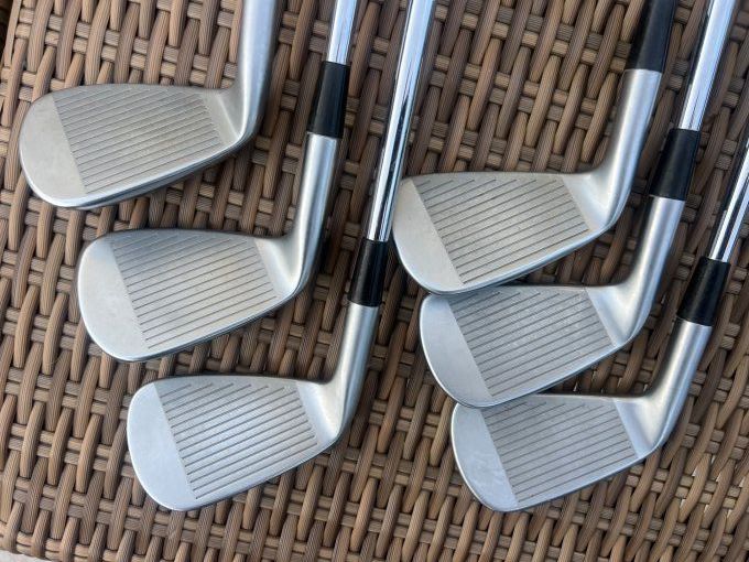 Série Taylormade P790 modèle 2021 (5/P) acier regular