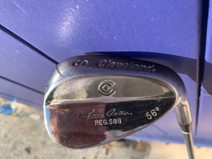 Sandwedge Cleveland Tour Action 588 56 degrés acier