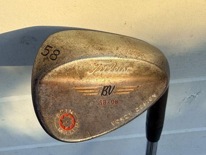 SandWedge Titleist Vokey design oil can soin Milled 58/08 acier
