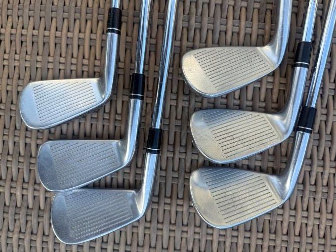 Série Taylormade P790 (5/P) acier regular