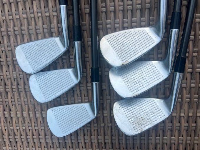 Série Taylormade P790 (5/P) graphite regular